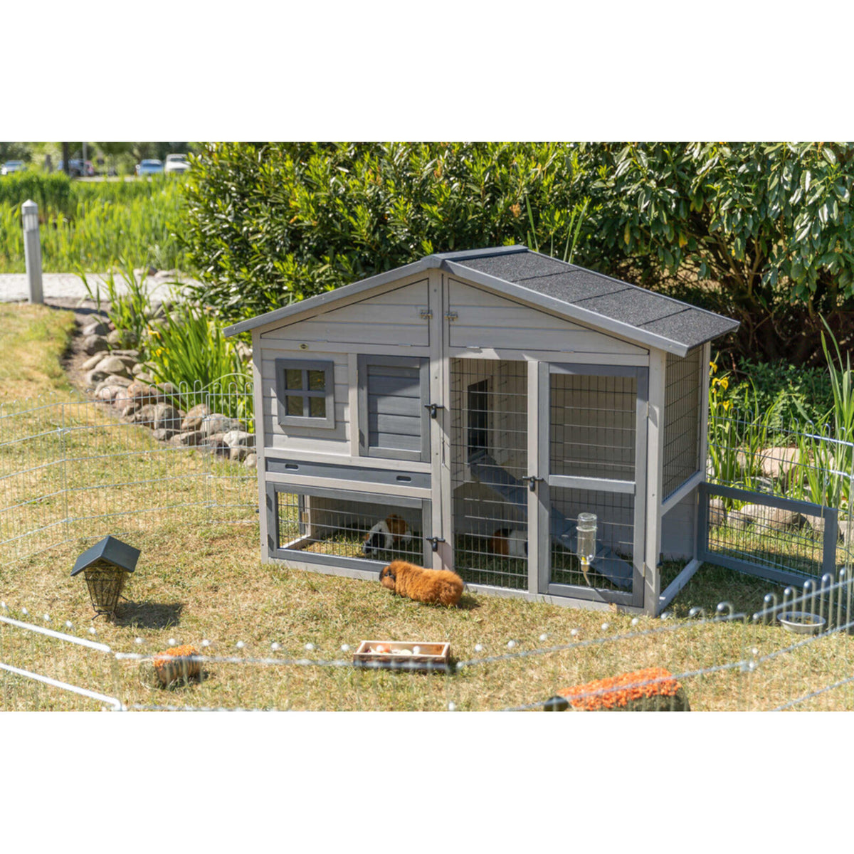 TRIXIE Kleintierstall mit Freilaufgehege grau | tiierisch.de – 168 × 115 × 75 cm