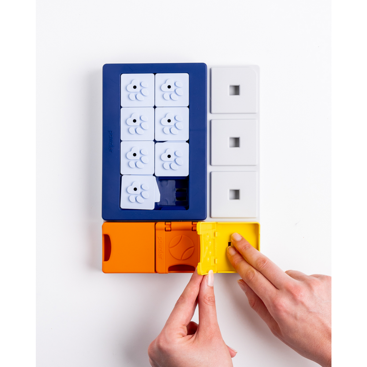 Interaktives Hunde Leckerlie Spielzeug mit individuellen Kombinations Möglichkeiten – Smarty Set: 7 Teile, 17 Verstecke