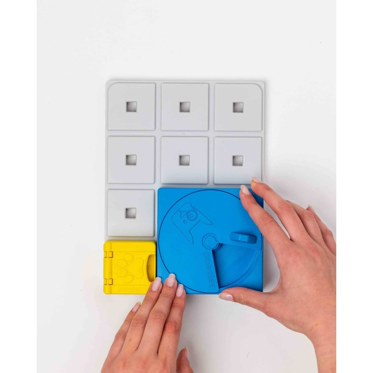 Interaktives Hunde Leckerlie Spielzeug mit individuellen Kombinations Möglichkeiten – Rainbow Set: 8 Teile, 15 Verstecke