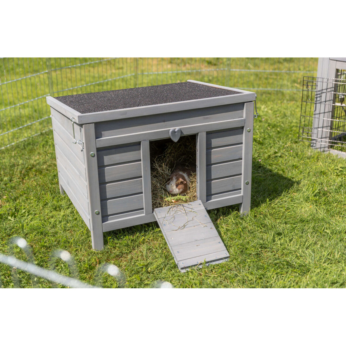 TRIXIE Kleintierhaus für Kaninchen & Meerschweinchen | Outdoor-Paradies – 42 × 43 × 51 cm, grau