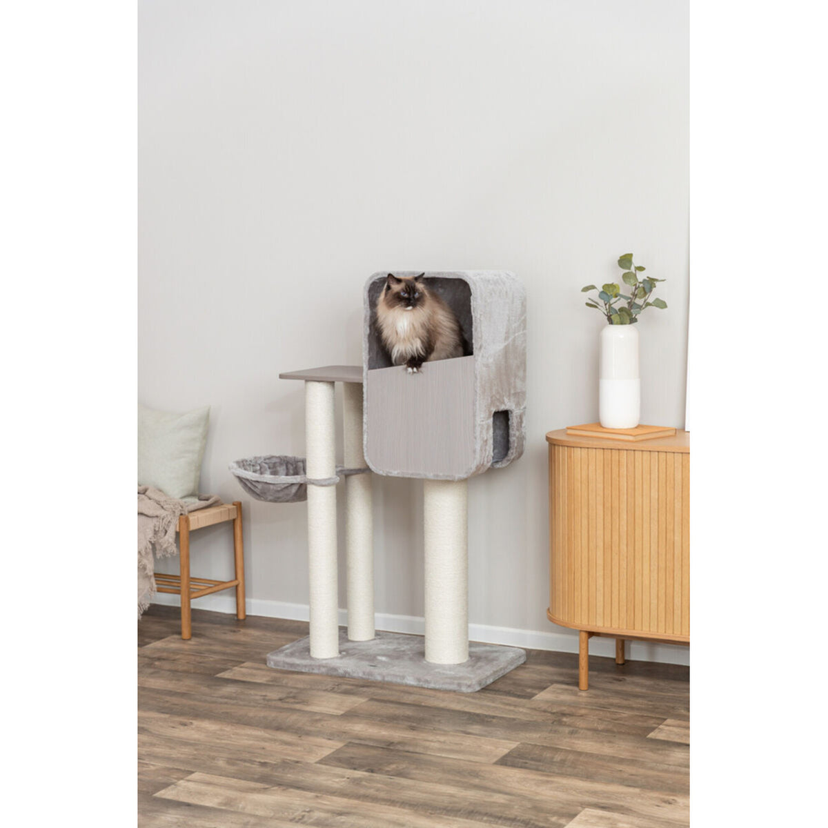 TRIXIE Kratzbaum Marina â Robuster Kratzbaum in Holz-Optik, ideal fĂŒr mittlere Katzen đ