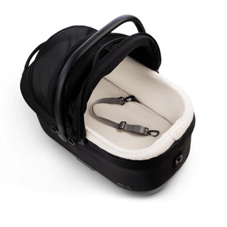 TAVO Maeve™ iso6X Haustier-Autositz mit ISOFIX – Crash-getestet Sicher & Komfortabel für Hund & Katze – onyx L 60 x B 43,5 x H 53 cm