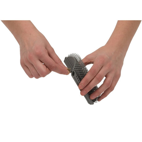 Catit Senses 2.0 Self Groomer Kratzfläche Massage-Ecke