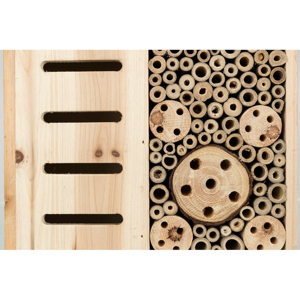 Insektenhotel mit Spitzdach