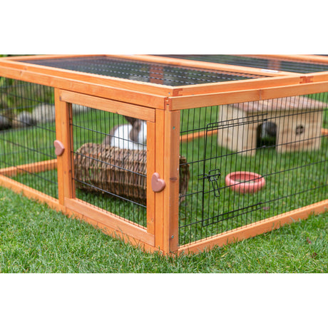 TRIXIE Freilauf mit Abdeckung für Kleintiere – Sicher & artgerecht! – 174 × 48 × 109 cm, braun